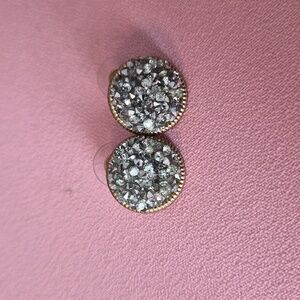 Sparkle studs